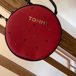 ❌❌SOLD❌❌ Tommy crossbody round bag